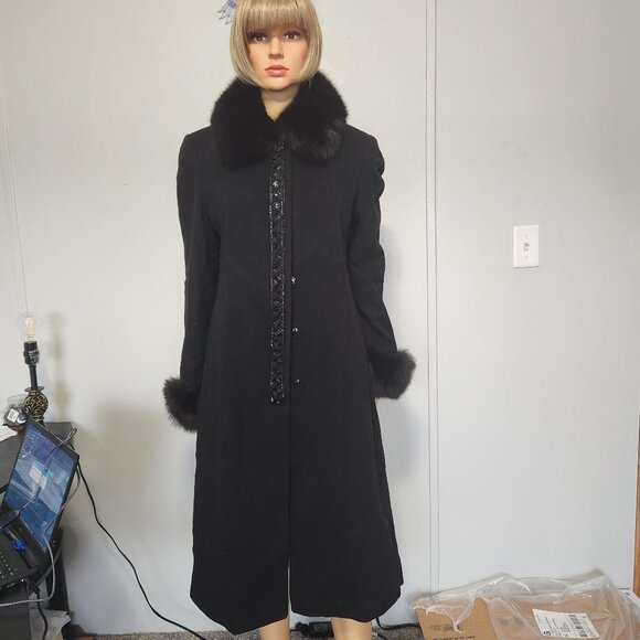 # 698 Small lambswool/fox fur coat - Picture 1 of 4